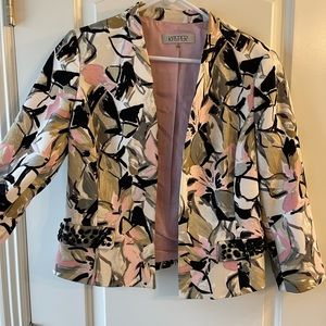 Floral blazer with faux rhinestone pocket